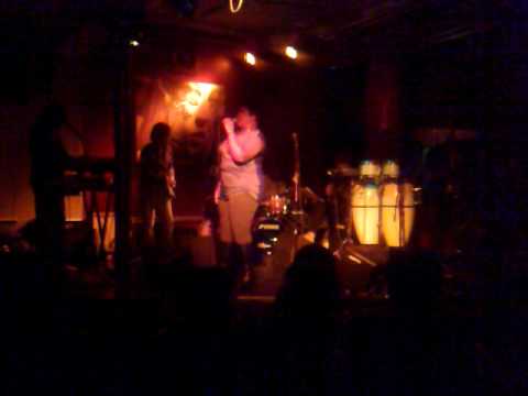 Show Me - Mary Pearce Live At Halo Bar