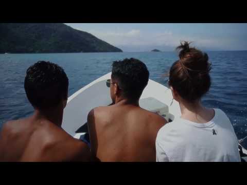 Johnny Manfredi Feat. Kris Kiss - Vertigo (Lyric Video)