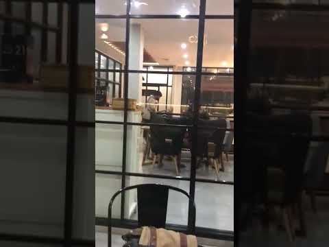 Temukan suasana santai di ItutKadutCompany, kafe yang wajib dikunjungi di Pangkalan Bun! ☕✨