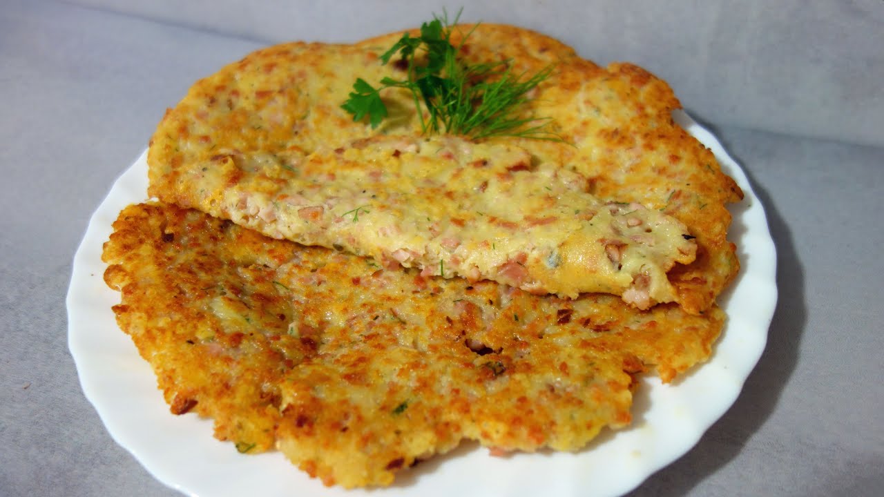 Naleśniki ziemniaczane z kiełbasą – placki w nowej odsłonie