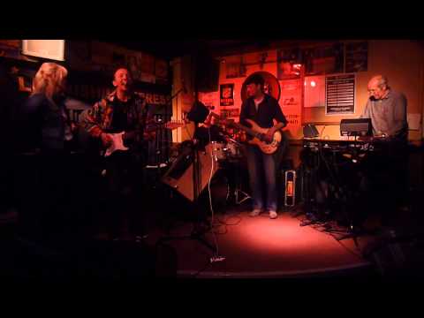 Lennishill Xpress & Annemiek Rongen (Harpin' Mama) @ (Try out) de Kroeg, Geldrop  15-06-2013