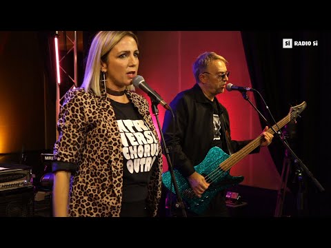 RADIO Si MAIN STAGE – LARA LOVE & SKY – Greva en gir