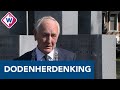 Alleen legt burgemeester Johan Remkes een krans bij oorlogsmonument in Den Haag - OMROEP WEST