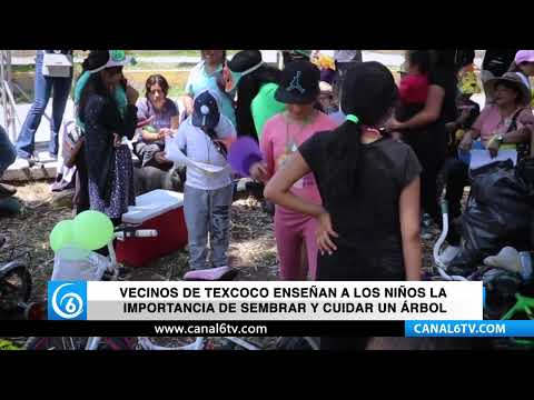 Vecinos de Texcoco enseñan a los niños la importancia de sembrar y cuidar un árbol