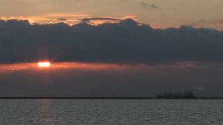 preview picture of video '2012.01.01　初日の出 【北海道苫小牧市】 first sunrise on New Year's day'