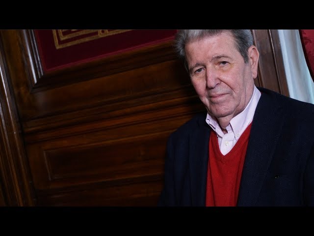 Vídeo relacionado con Por orden alfabético: Escritores, editores, amigos (Compactos Anagrama nº 627)