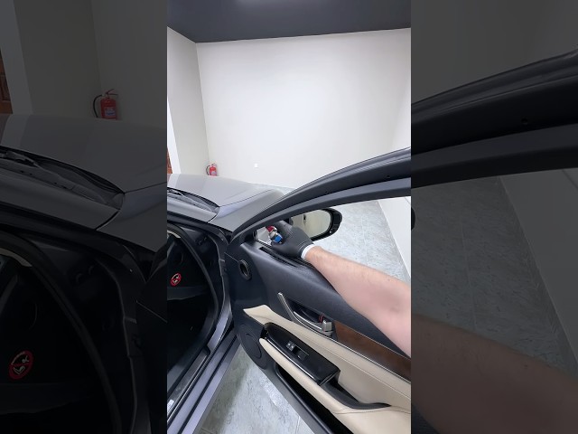 بخاخ ملين الجلود