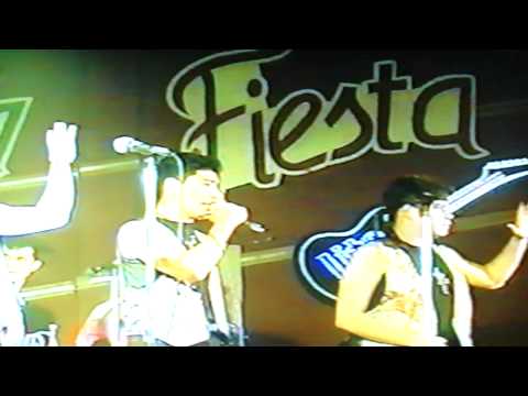 LA RAZA BAND 1994,AGARRA LA ONDA, EN VIVO.