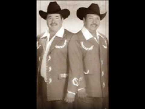 Dinero Manchado, Chuy Vega