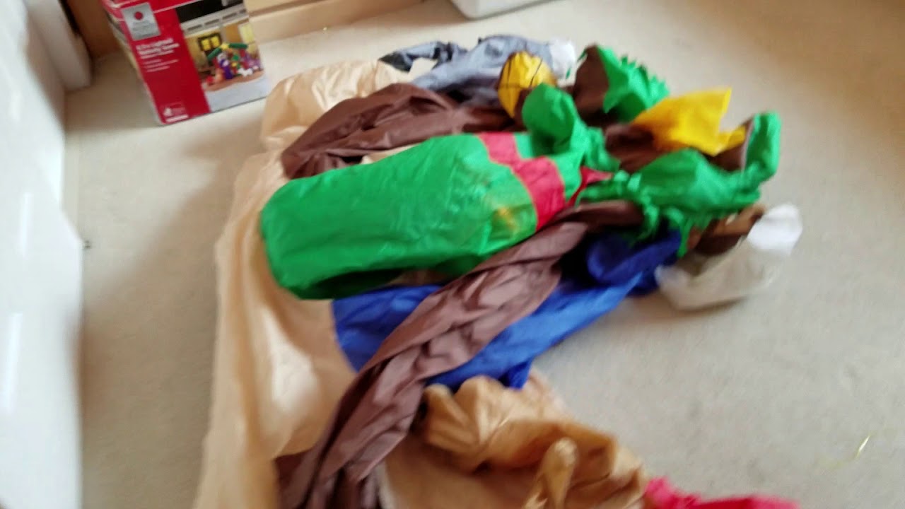 Gemmy 2013 Airblown Inflatable 6.5ft Nativity Scene