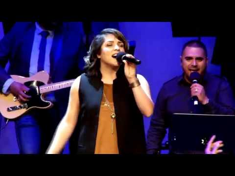 EL ES MI PAZ - Andrea Azurdia (CD y DVD Adoremos)