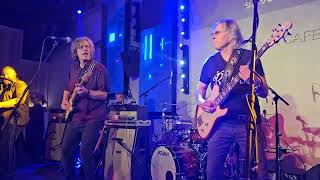 Azra - Usne Vrele Višnje (BitefArtCafe, Beograd 2025)