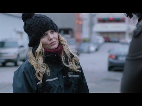 OUAT 1x10 - Regina asks Emma to look into August | Swanqueen scenes HD