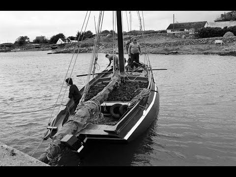 download lagu mp3 mp4 The Galway Hooker, download mp3 The Galway Hooker free download, download mp3 The Galway Hooker