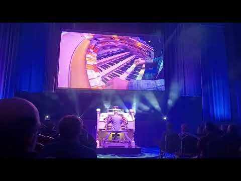Robert Wolfe at the Troxy Wurlitzer in concert 08/01/23