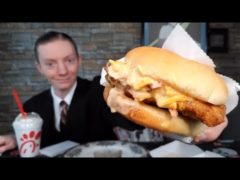 Chick-fil-A's NEW Honey Pepper Pimento Chicken Sandwich Review!