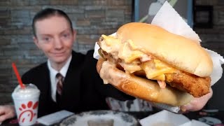 Chick-fil-A's NEW Honey Pepper Pimento Chicken Sandwich Review!
