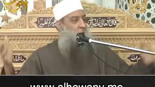 صورة إن الأرض لا تقدس أحدًا إنما يقدس المرء عمله | للشيخ الحويني