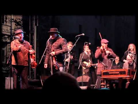 Csík Zenekar, Ferenczi György és a Rackajam   Zöld erdőben de magas