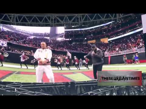 T.I. & Blanco Brown Perform During the Chicago Bears vs. Atlanta Falcons Game (Nov. 20)