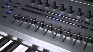 Video thumbnail for KORG Kronos 2 Platinum - synthétiseur by Pourlesmusiciens.com