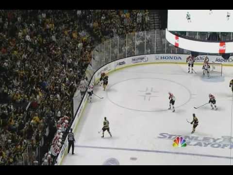 Danny Briere scores vs Bruins - 5-1-10