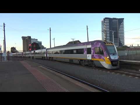 V/Line 3VL17, 3VL04 Arriving At Geelong Station