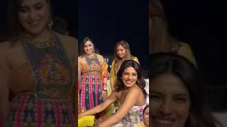 Gal Mithi Mithi Bol #PriyankaChopra #Parineeti Chopra's # brotherwedding #bollywood #love #trending