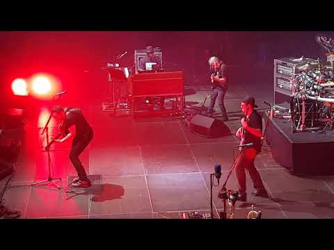 download lagu mp3 mp4 Dave Matthews Band Berlin, download lagu Dave Matthews Band Berlin gratis, unduh video klip Dave Matthews Band Berlin