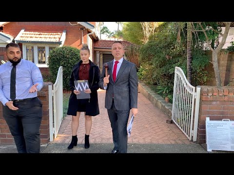 Sydney Auction - 10 Eastern Ave, Kensington - Roger Wardy & Clarence White Auctioneer