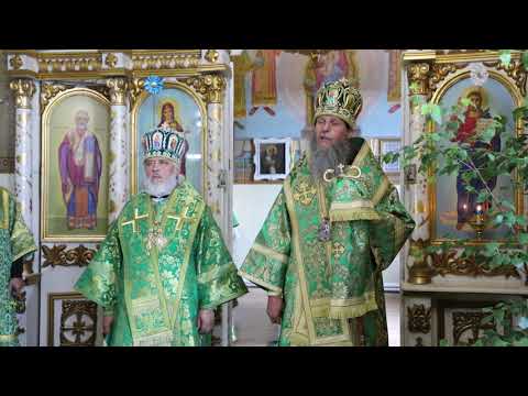 В день Святого Духа митрополит Даниил совершил Литургию на архиерейском подворье в Смолино