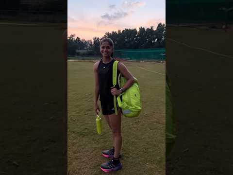 Shreyanka Patil hits big! 💪🙌 #shreyankapatil #cricket #womenscricket #shots #india #ytshorts
