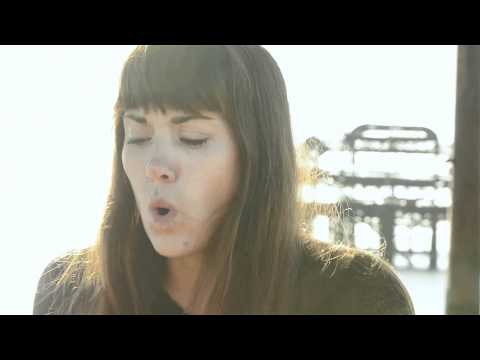 Phoebe Killdeer and The Short Straws perform "The Fade Out Line" for The Line of Best Fit