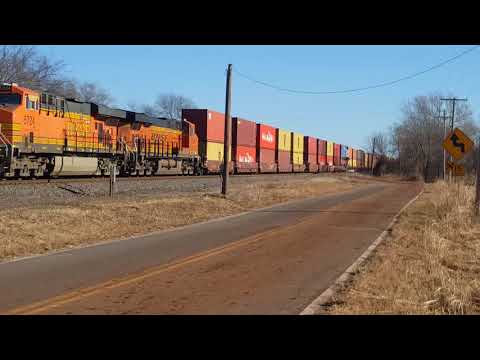 MEET ALERT!!: A sick horn, 3x2 stack train, H2 gevo, Tier 4, NS and executive Mac with speed.