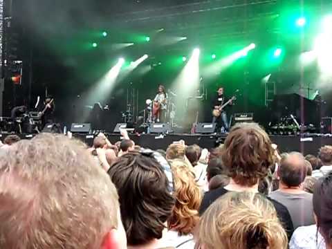 Cédric et les Gervy - Que c'est chiant le reggae : Francofolies de Spa 2009