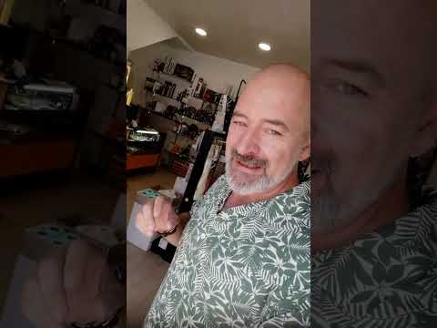 DOG WATER DRINKING, EN MI TIENDA