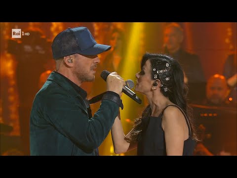 Antonella Bucci e Raf cantano "Stai con me" - Ora o mai più 01/02/2025