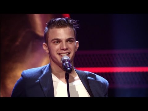 QUICKEST 4 CHAIR TURNS EVER AT THE VOICE - GLENN CLAES