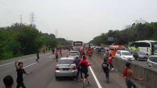 Download lagu RIBUAN JAKMANIA DATANG KE BANDUNG mp3