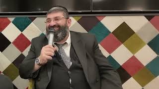 הרב אייל עמרמי - תוותר ותמחל לכולם - ה' יוותר וימחל לך כל החיים! (הרב אייל עמרמי) - התמונה מוצגת ישירות מתוך אתר האינטרנט יוטיוב. זכויות היוצרים בתמונה שייכות ליוצרה. קישור קרדיט למקור התוכן נמצא בתוך דף הסרטון