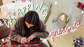 CHRISTMAS WRAP WITH ME 2021 // wrapping tonssss of presents for Christmas!