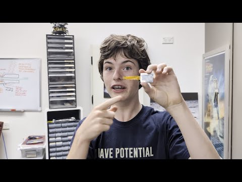 Can a 14yo Identify This Vintage Computer Relic?