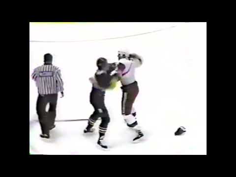 Bob Probert Vs. Marty McSorley Feb. 4th, 1994 (Detroit Feed)