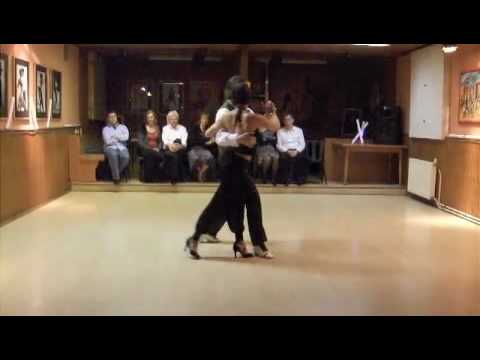 Andreas und Mechtild Tango Improvisation Augsburg 12-09.m4v