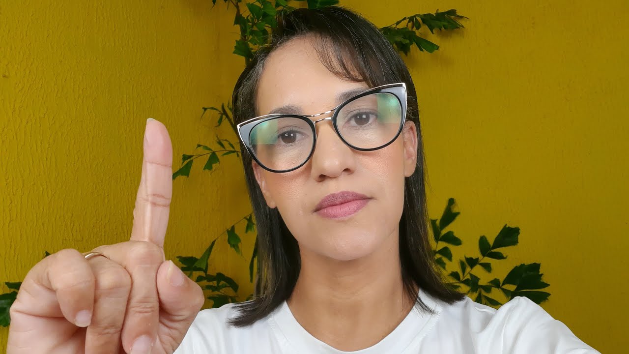 Uma pessoa está pensando em vc e vai acabar com esse afastamento. Algo sério aconteceu.