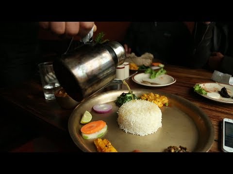 Alimentos para comer em Pokhara - Melhor conjunto Thakali khana e culinária Thakali