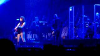 Alanis Morissette Flinch (11-17-08)