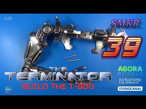 Agora Models Build the T-800 Terminator Pack 4 Stage 39 - Connecting the Right and Left Shoulders