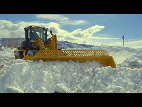 Cat® Snow Wing Plow | Customer Story