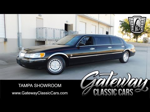2001 Lincoln Town Car (CC-1826130) for sale in O'Fallon, Illinois
